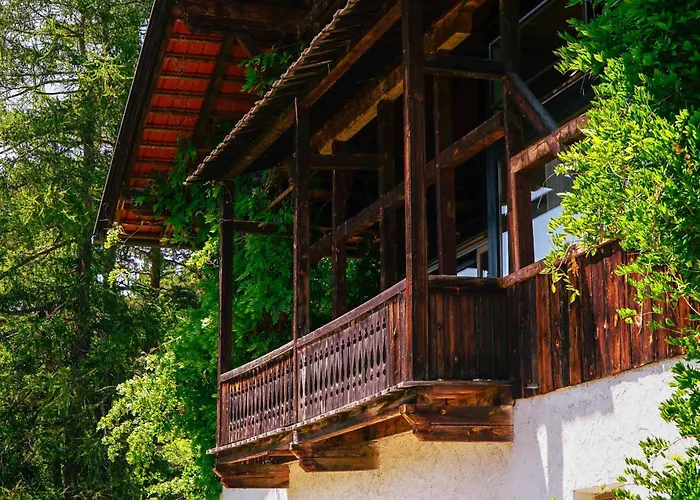 Lansersee Lake Chalet